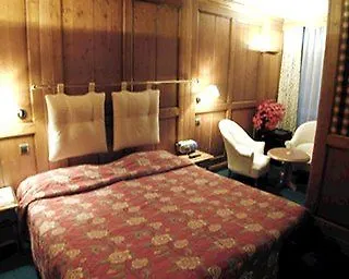 Royal Rochebrune Отель 3*