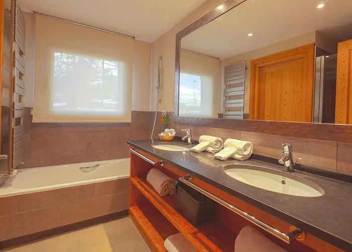 Hotel Royal Rochebrune 3*